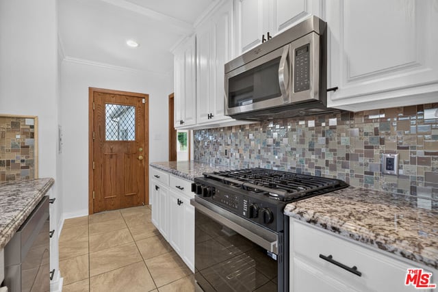 1811 N Avon Street, Burbank, CA 91505 — photo 16 of 66