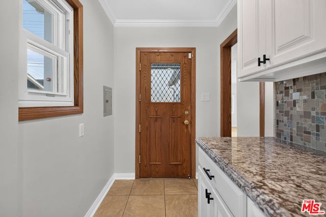 1811 N Avon Street, Burbank, CA 91505 — photo 17 of 66
