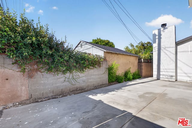 1811 N Avon Street, Burbank, CA 91505 — photo 39 of 66