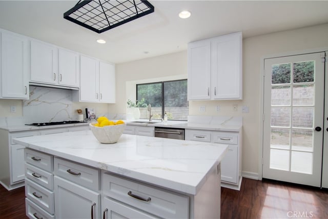 24371 Crestview Drive, Newhall, CA 91321 — photo 18 of 75