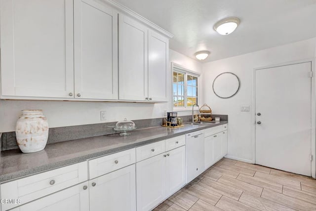 296 S Brookshire Avenue, Ventura, CA 93003 — photo 10 of 29