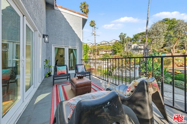 2655 Saxon Drive, Los Angeles, CA 90065 — photo 9 of 75