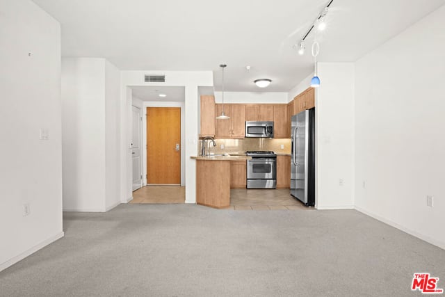 267 S San Pedro Street 508, Los Angeles, CA 90012 — photo 10 of 44