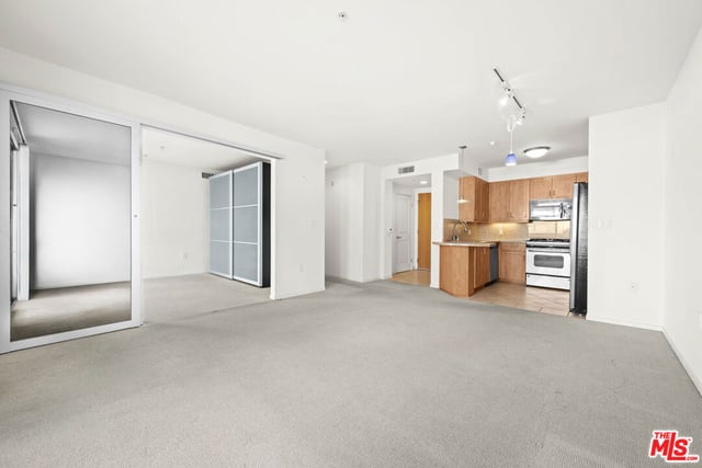 267 S San Pedro Street 508, Los Angeles, CA 90012 — photo 19 of 44