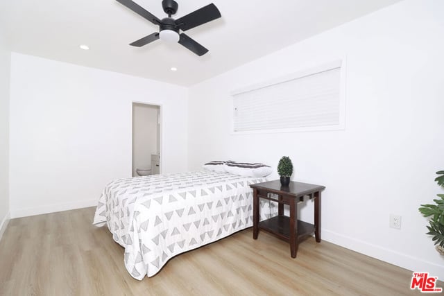 11125 S Osage Avenue, Inglewood, CA 90304 — photo 10 of 32