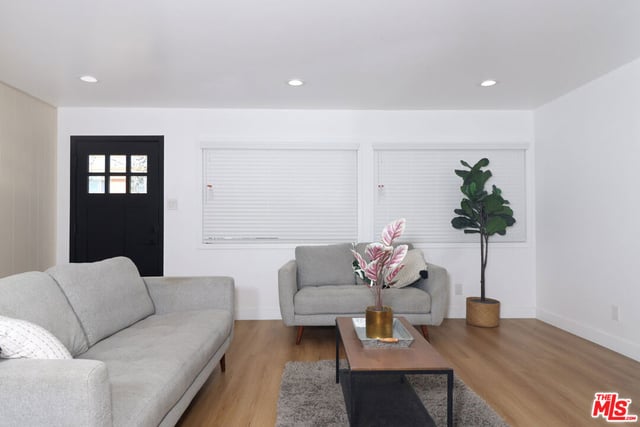 11125 S Osage Avenue, Inglewood, CA 90304 — photo 25 of 32