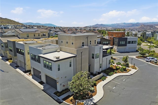 27525 Illumination Court, Valencia, CA 91381 — photo 40 of 55