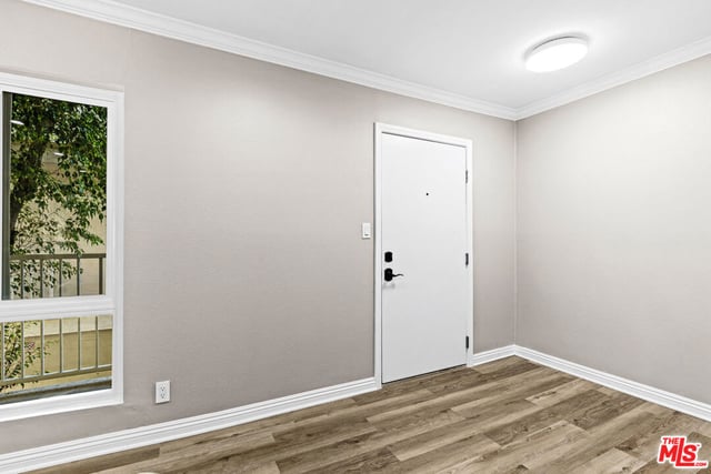 5320 Zelzah Avenue 214, Encino, CA 91316 — photo 3 of 14