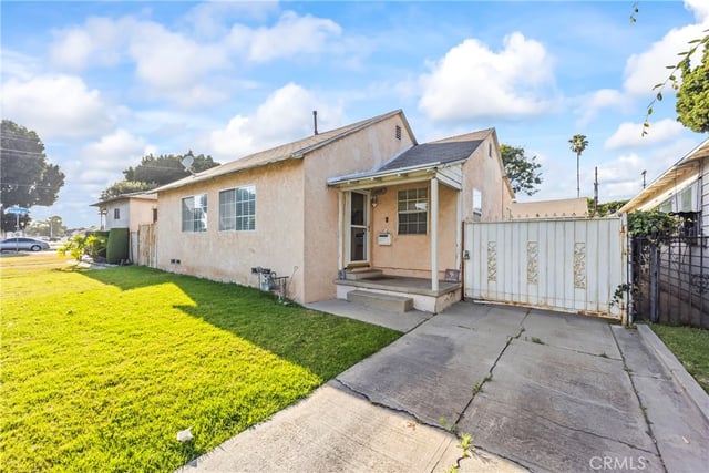 1209 E 124th Street, Los Angeles, CA 90059 — photo 3 of 31