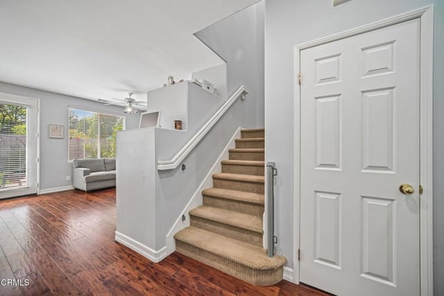 231 Calle Orovista, Camarillo, CA 93012 — photo 4 of 47