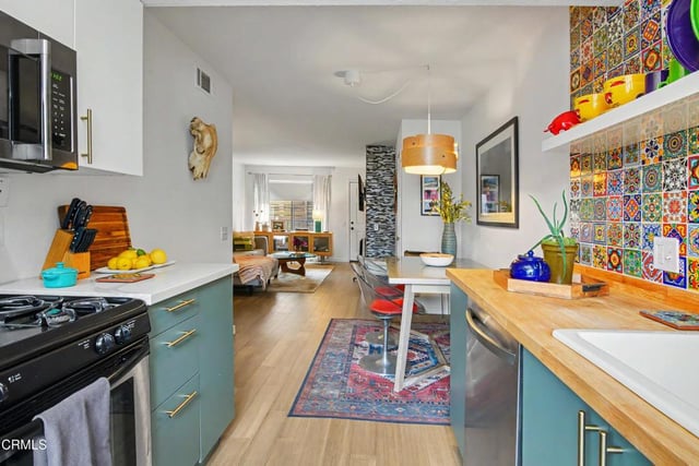 10960 Bluffside 102, Studio City, CA 91604 — photo 7 of 19