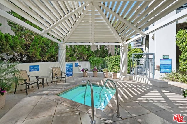 10724 Wilshire Boulevard 1001, Los Angeles, CA 90024 — photo 17 of 22