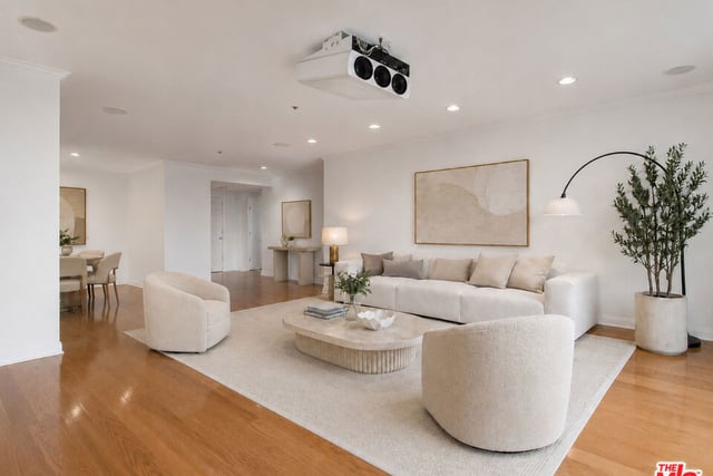 10724 Wilshire Boulevard 1001, Los Angeles, CA 90024 — photo 2 of 22