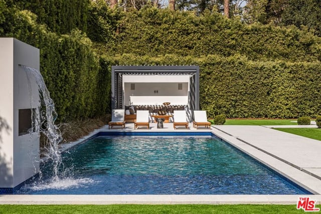 927 N Whittier Drive, Beverly Hills, CA 90210 — photo 10 of 55