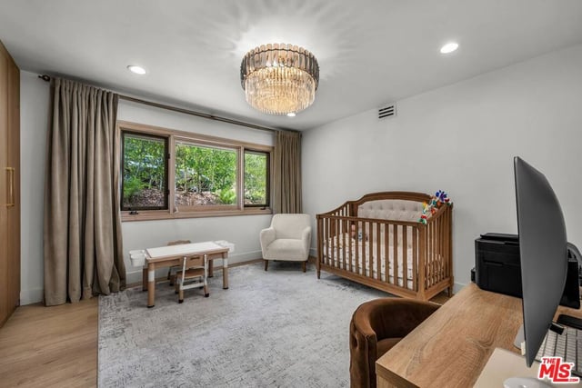 2144 Banyan Drive, Los Angeles, CA 90049 — photo 18 of 46