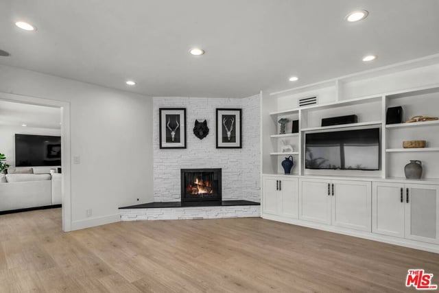 2144 Banyan Drive, Los Angeles, CA 90049 — photo 31 of 46