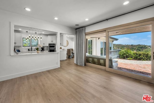 2144 Banyan Drive, Los Angeles, CA 90049 — photo 32 of 46