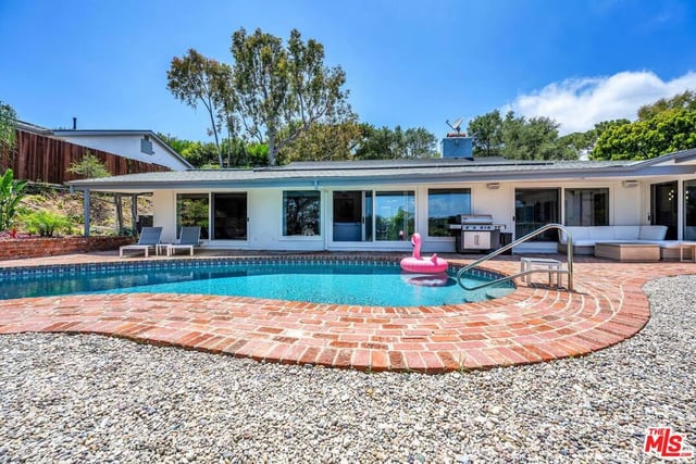 2144 Banyan Drive, Los Angeles, CA 90049 — photo 37 of 46