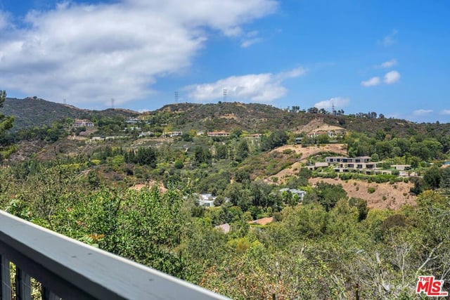 2144 Banyan Drive, Los Angeles, CA 90049 — photo 44 of 46