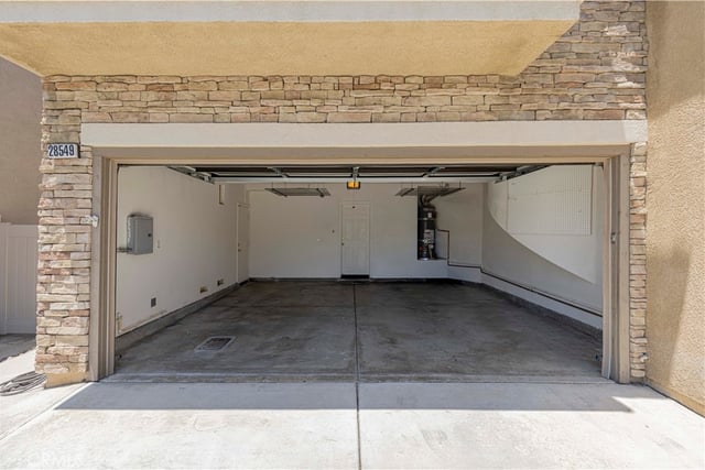 28549 Silverking Trail, Saugus, CA 91390 — photo 16 of 60