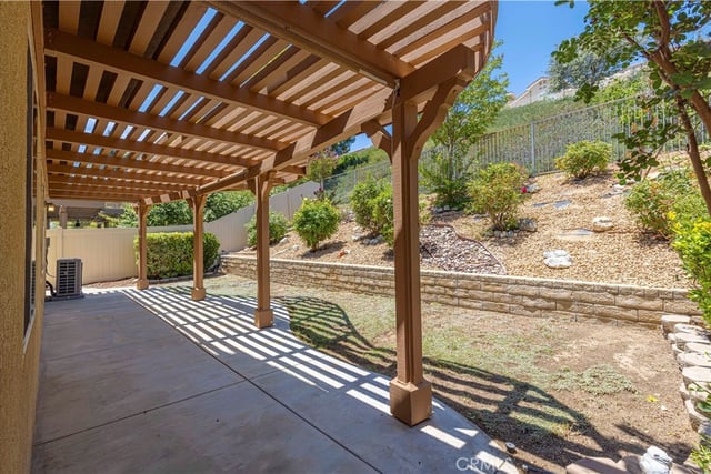 28549 Silverking Trail, Saugus, CA 91390 — photo 20 of 60