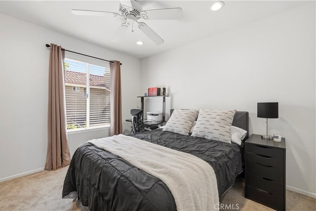 28127 Bobwhite Circle 98, Saugus, CA 91350 — photo 21 of 35