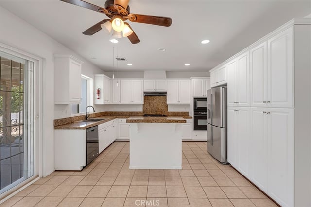 4731 W Avenue J4, Lancaster, CA 93536 — photo 10 of 39