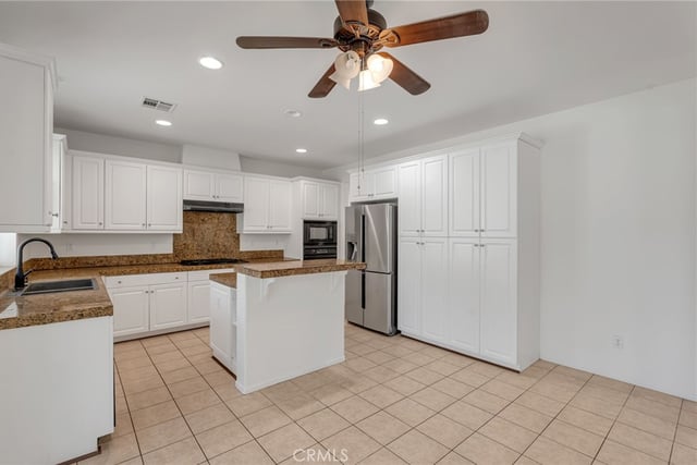 4731 W Avenue J4, Lancaster, CA 93536 — photo 12 of 39