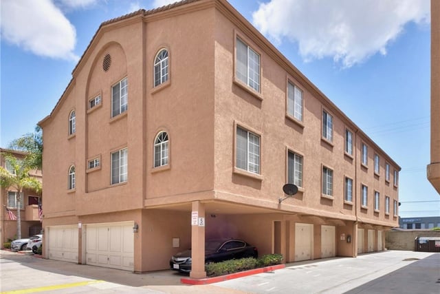 21846 S Vermont Ave 3, Torrance, CA 90502 — photo 2 of 24