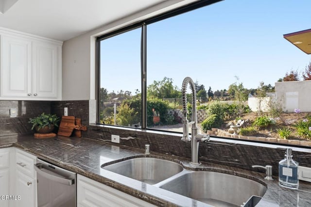 585 Otero Court, Camarillo, CA 93010 — photo 14 of 69