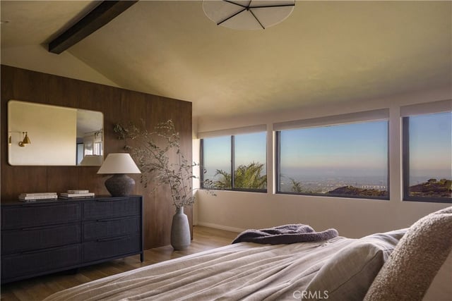 2890 Las Alturas Street, Los Angeles, CA 90068 — photo 5 of 32