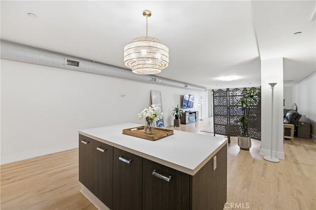 433 Pine Avenue 201, Long Beach, CA 90802 — photo 4 of 4
