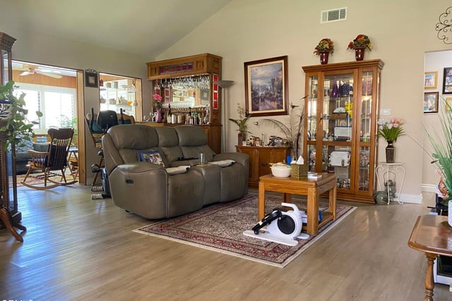 39104 Village 39, Camarillo, CA 93012 — photo 5 of 37