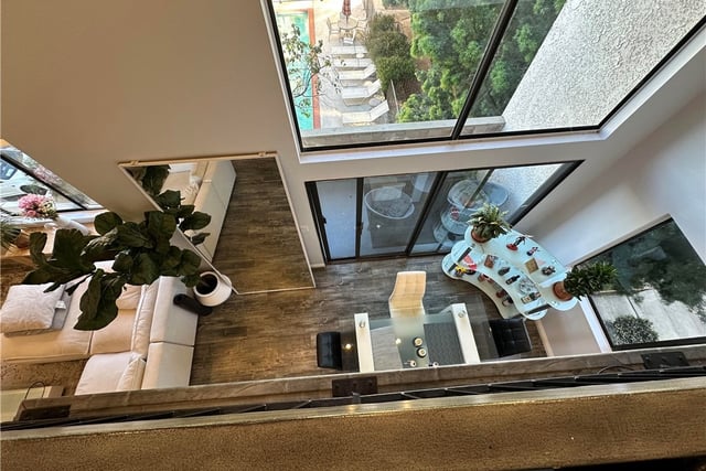 18445 Hatteras Street 402, Tarzana, CA 91356 — photo 17 of 22