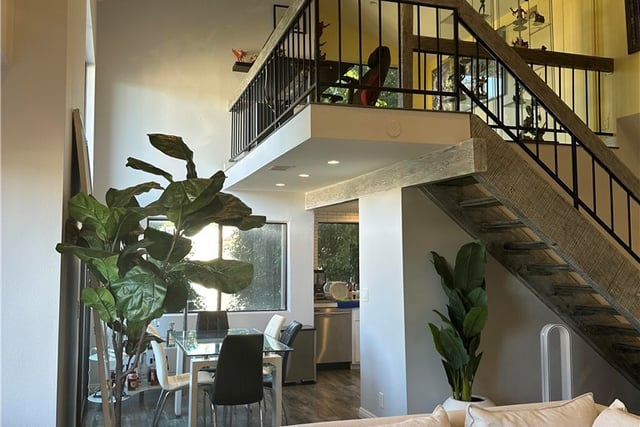 18445 Hatteras Street 402, Tarzana, CA 91356 — photo 3 of 22