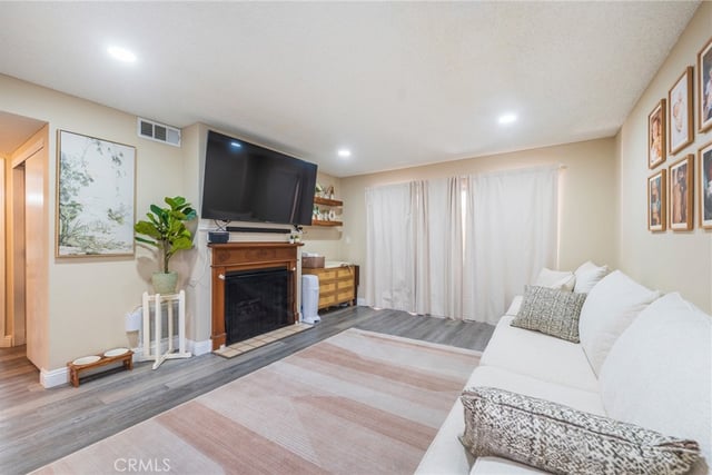 628 Daisy Avenue 225, Long Beach, CA 90802 — photo 3 of 24
