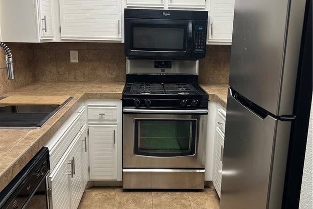 24151 Unit 345 Del Monte, Valencia, CA 91355 — photo 13 of 38
