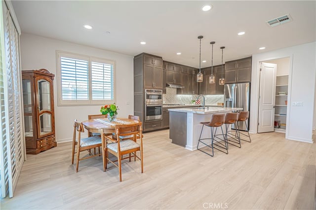 28824 Rise Court, Canyon Country, CA 91350 — photo 4 of 68