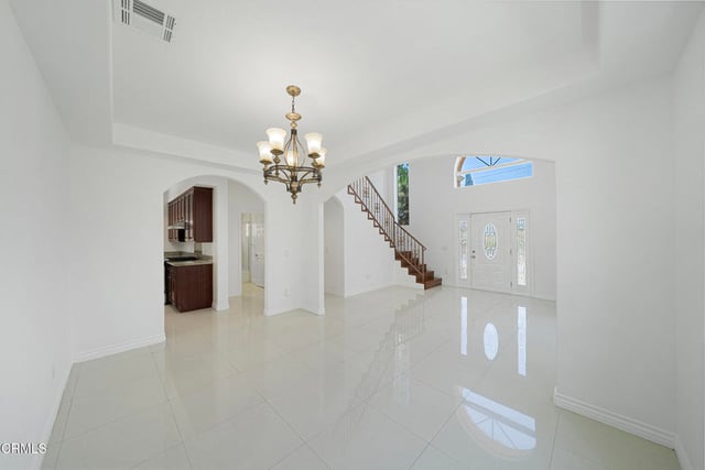 6164 Mesa Avenue, Los Angeles, CA 90042 — photo 10 of 32