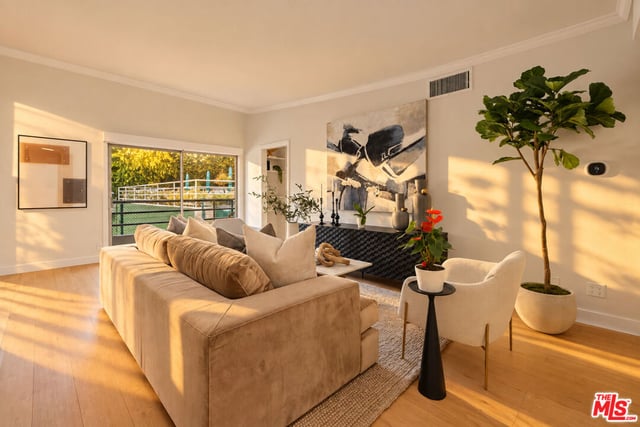 1131 Alta Loma Road 115, West Hollywood, CA 90069 — photo 4 of 22