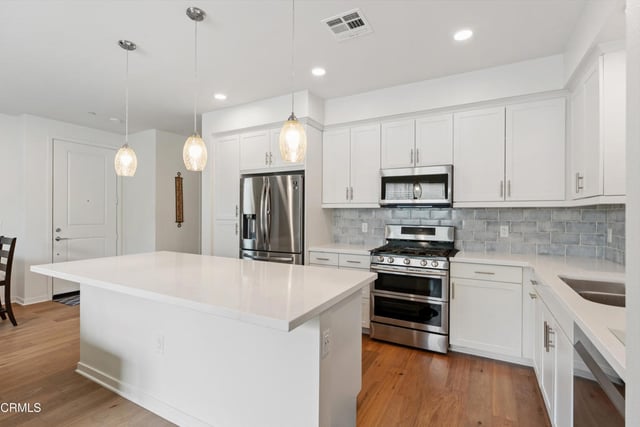 613 Winchester Drive, Oxnard, CA 93036 — photo 12 of 33