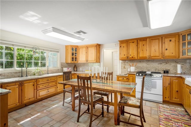 12101 Spring Trail, Sylmar, CA 91342 — photo 4 of 21