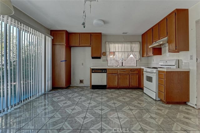 2812 Fairfield Avenue, Palmdale, CA 93550 — photo 32 of 41