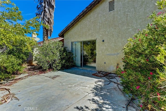 2812 Fairfield Avenue, Palmdale, CA 93550 — photo 9 of 41