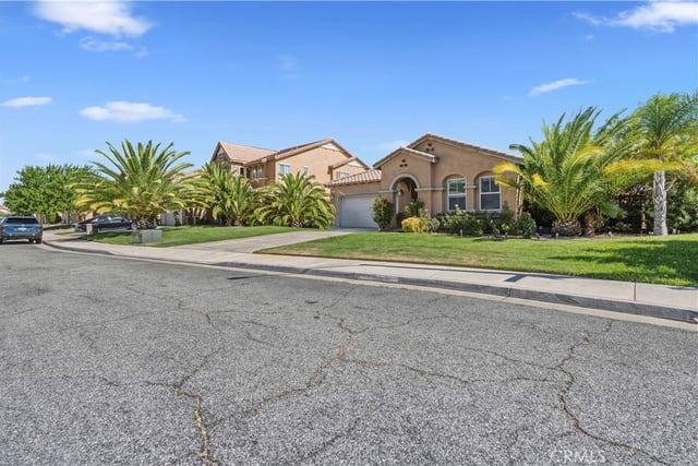 1621 Serval Way, Palmdale, CA 93551 — photo 2 of 33