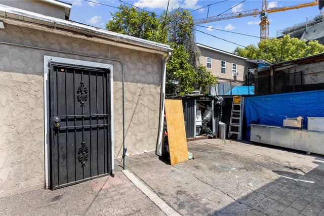 1154 N Wilton, Los Angeles, CA 90038 — photo 25 of 33
