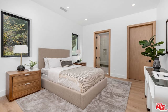 3951 Royal Oak Place, Encino, CA 91436 — photo 50 of 63