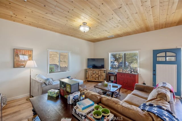 6931 Sierra, Agua Dulce, CA 91390 — photo 10 of 75
