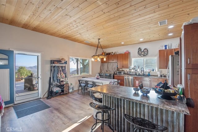 6931 Sierra, Agua Dulce, CA 91390 — photo 12 of 75