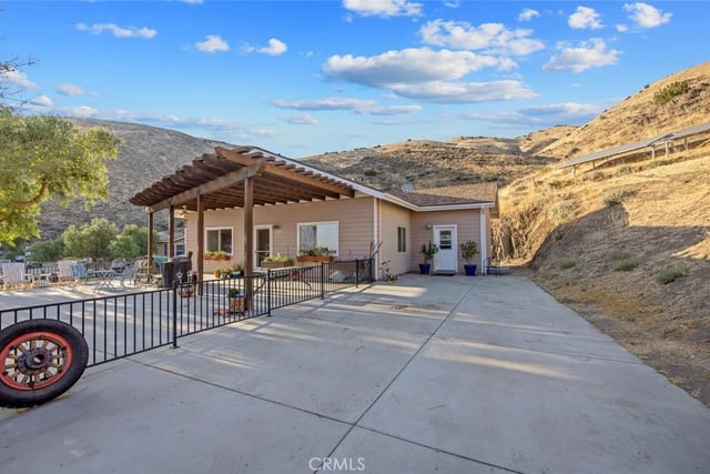 6931 Sierra, Agua Dulce, CA 91390 — photo 6 of 75